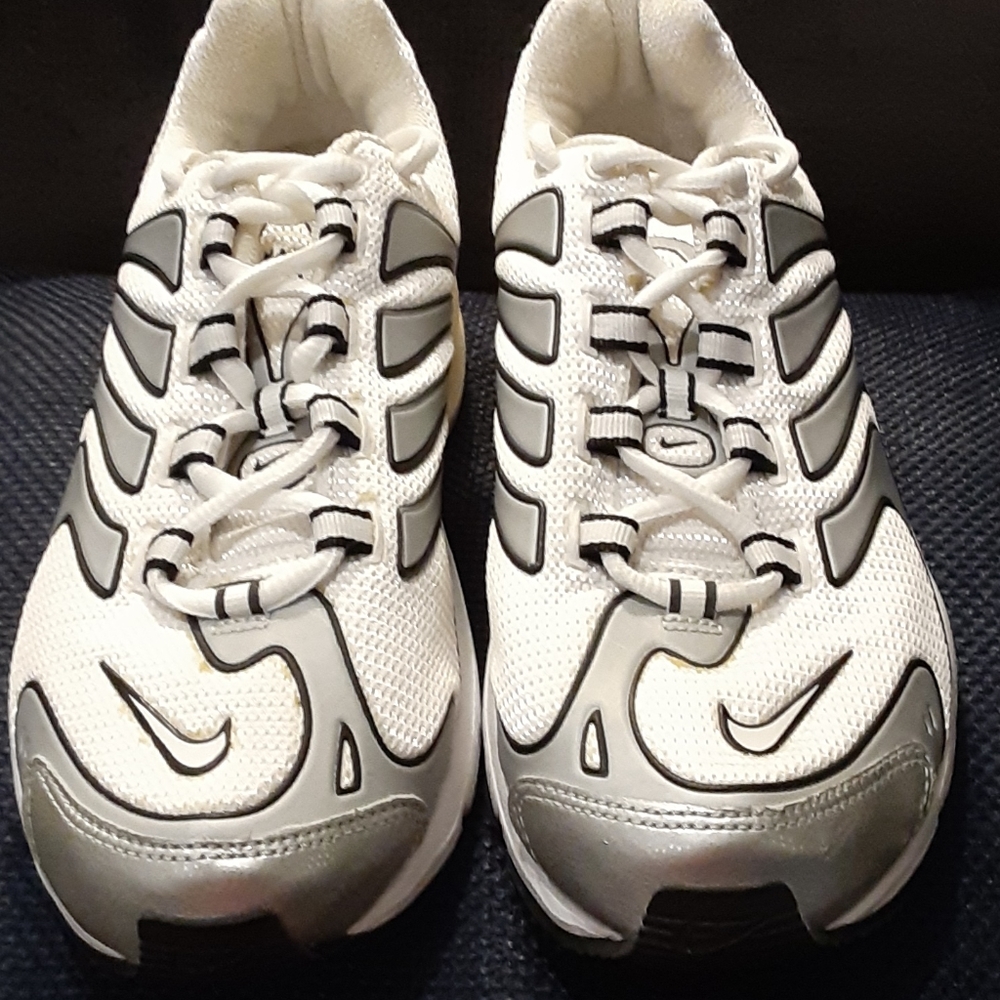 New NIKE MAXAIR WOMEN'S RUNNING SHOES BRS 1000